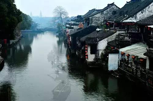 春节档预售开启一小时，张艺谋新片领跑